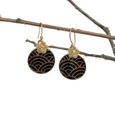 "For an exquisite upcycled china jewelry gift for her with a modern vintage vibe, don't miss these Japanese gold and black seikaiha dangle china earrings with tiny gold flowers. These versatile geometric earrings feature tiny gold flowers, and upcycled china pieces with the seikaiha pattern handcrafted from a vintage Japanese china plate. \"Seikaiha\" is an ancestral Japanese motif which first appeared in the 6th century, and can be seen frequently on modern vintage and antique Japanese ceramics Upcycled China, Red Chinoiserie, Japanese China, China Earrings, Jewelry Sets Handmade, Broken China Jewelry, China Jewelry, Tea Cups Vintage, Japanese Ceramics