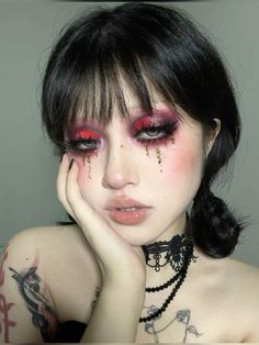 Dark Red Douyin Makeup, Red Alternative Makeup, Red And Black Douyin Makeup, Douyin Alt Makeup, Simple Alternative Makeup, Alt Valentines Makeup, Goth Valentines Makeup, Club Makeup Night, Red Editorial Makeup