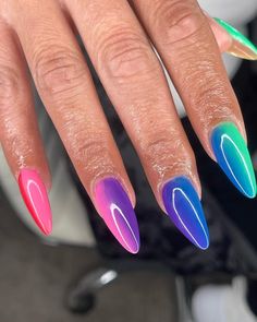 Vertical Ombre Nails Vertical Ombre Nails, Ombre Nail Colors, Black Ombre Nails, Pink Ombre Nails, Beautiful Lipstick, Ombre Nail, Ombre Nail Designs, Acrylic Nails Coffin Short