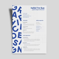 a blue and white resume with the words hello i'm sue