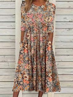 Vacation Floral Dresses is fashionable and cheap, come to Justfashionnow to find out about the Clothing Robes Glamour, Look Boho Chic, Boho Midi Dress, Long Beach Dress, Printed Summer Dresses, Fashion Color, Midi Dress With Sleeves, Woven Dress, Outfit Casual