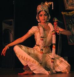 - Bharatanatyam Costume, Bharatanatyam Dancer, Indian Classical Dancer, Bharatanatyam Poses, Dance Of India, Indian Culture And Tradition, Indian Classical Dance, Dance Photography Poses, Indian Photoshoot