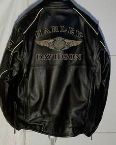 Harley Jacket Outfit, Harley Davidson Leather Jackets Mens, Vintage Harley Davidson Jacket, Harley Davidson Jacket Outfit, Biker Jacket Aesthetic, Harley Davidson Aesthetic, Harley Davidson Outfits, Harley Davidson Fashion, Harley Davidson Womens Clothing