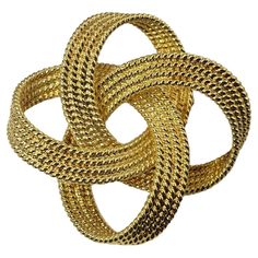 Vintage Tiffany & Co. 18 Karat Yellow Gold Knot Brooch/Pin- This stunning brooch by Tiffany & Co. is meticulously crafted in beautifully detailed 18K yellow gold. Size: 40 mm Weight: 13.9 dwt. / 21.67 gr. Hallmark: 18K Tiffany & Co Very good condition, professionally polished. Will come packaged in a gift box or pouch (when possible) and will be shipped U.S. Priority Mail Insured. DV112122/17KCS Vintage Tiffany, Tiffany And Co, Gold And Silver, Tiffany & Co., Brooch Pin, Gift Box, Jewelry Watches, Pouch, Fine Jewelry