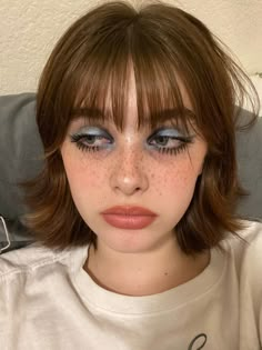 #makeup #makeupoftheday #blueeyemakeup Mekap Mata, 20 Makeup, Funky Makeup, Tutorial Eyeliner, Bold Eyeshadow, Smink Inspiration, Ethereal Makeup