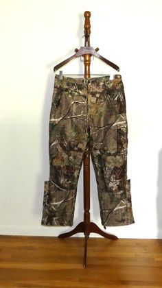 Camouflage Long Pants For Fall, Fall Camouflage Long Bottoms, Camouflage Long Bottoms For Fall, Fall Camouflage Bottoms, Fitted Camouflage Cargo Pants, Fitted Full Length Camouflage Pants, Camouflage Straight Leg Outdoor Bottoms, Camouflage Straight Leg Bottoms For Outdoor, Straight Leg Camouflage Bottoms For Outdoor