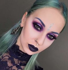 Deep purple plum makeup Marion chameleon Witch Makeup Ideas Purple, Purple Black Witch Makeup, Witch Makeup Ideas Pretty Purple, Purple Goth Eyeshadow, Purple Halloween Eye Makeup, Halloween Purple Makeup, Witchy Glam Makeup, Purple Elf Makeup, Black Purple Makeup