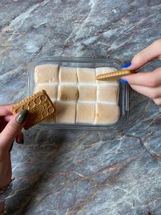 S’mores, sweet snack,easy snack, s’mores, fall vibes, fall snack Sweet Snacks Easy, Snack Easy, Fall Snacks, Sweet Treat, Sweet Snacks, Easy Snacks, Sweet Treats, Snacks