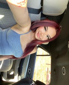 Cute Hair Color Inspiration, Red Hair On Morena, Dark Red Hair Copper, Red Hair Color Style Ideas, Red Hair In Summer, Hair Dye Ideas For White Skin, Plum Hair Blue Eyes, Burgundy Hair Olive Skin, Red With Red Highlights