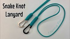 How to make a snake knot lanyard + carabiner clip Rope Lanyard Diy, Lanyard Knot Tutorials, Lanyard Diy How To Make, Paracord Lanyard Diy Tutorials, Snake Knot Tutorial, Paracord Lanyard Diy, Paracord Keychain Diy Tutorials, Snake Knot Paracord, Lanyard Tutorial