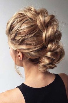 Unlock endless possibilities with our ultimate guide to hairstyles! Whether you're searching for everyday looks, elegant updos, or trendy braids, we've got you covered. Explore a variety of styles that cater to every hair type and occasion, from casual outings to formal events. Our easy-to-follow tutorials and expert tips will help you achieve stunning results at home. #Hairstyle #HairInspiration #BeautyTrends #HairCare #StylingTips Bob Lung, Κούρεμα Bob, Fishtail Braid, Faux Hawk, Effortless Hairstyles, Hair Styles 2017, Penteado Cabelo Curto, Fancy Hairstyles, Older Women Hairstyles