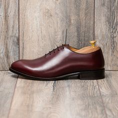 Valencia Wholecuts Masculine Semi-formal Oxfords With Leather Sole, Luxury Brown Masculine Oxfords, Luxury Leather-lined Wingtip Chukka Boots, Masculine Brown Leather Oxfords, Masculine Brown Leather Semi-formal Shoes, Expensive Shoes, Art Of Manliness, High Quality Shoes, Wedding Suit