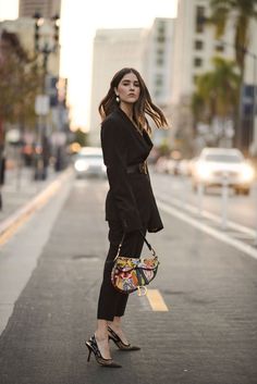 All Black Outfits, Plaid Skirt Outfit, Work Chic, Black Outfits, Outfit Trends, Outfit Look, Women Lifestyle, Street Style Chic, All Black Outfit