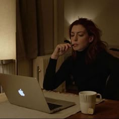 anne hathaway studying working aesthetic cute tea computer macbook romanticizing modern love series girlboss Beauty And Brains, Romanticizing School, Uni Life, Academic Validation, Study Inspo, Modern Love, Studying Inspo, Study Hard, Anne Hathaway