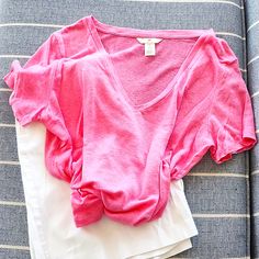 Super Cute, Bright Pink, Short Sleeved Top. Size Large, 100% Linen From H&M. Signature Boxy Style. Nwot, Never Worn. V-neck Summer Top For Loungewear, Everyday Summer V-neck Tops, H&m Casual Pink Tops, Casual Pink H&m Top, Summer V-neck Tops For Everyday, H&m Pink Summer Tops, Summer Pink H&m Tops, H&m Cotton Tops For Loungewear, H&m Spring Layering Tops