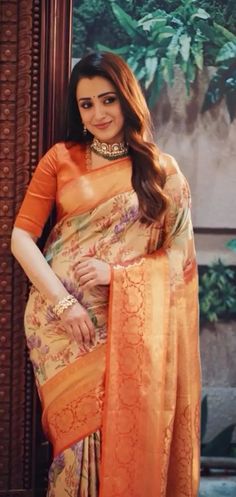 Trisha Saree, Amala Paul, Fancy Sarees Party Wear, Indian Photoshoot, Indian Bridal Fashion, Saree Models, Beautiful Smile Women, Actress Photos