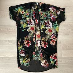 Nwot, Perfect For Summer Time! It Said Size Medium But Can Fit Up To A Large. Bundle To Save On Shipping. Final Sale, No Returns Or Cancellations. Black Tropical Tops For Spring, Tropical Black Tops For Spring, Spring Tropical Black Top, Black N Yellow, Summer Time, Yellow, Women Shopping, Black, Color