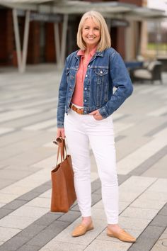 Styling White Jeans for Spring - Dressed for My Day Saturday Lunch Outfit, White Jeans Outfit Spring, Dressed For My Day, Classic Outfits For Women, Jeans Outfit Spring, Dress Closet, Pretty Blouses