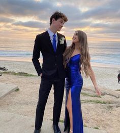 Ball Pictures Couples, Dark Blue Prom Couple Outfits, Blue Prom Dresses Couple, Blue Dress With Suit Couple, Suit To Match Royal Blue Dress, Prom Pic Couples, Matching Prom Outfits For Couples Blue, Matching Formal Outfits For Couples Prom Dresses, Prom Couple Royal Blue