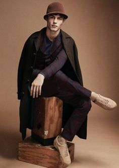 Male Model Poses, Kit Butler, Chic Fall Fashion, Mens Fashion Editorial, Big Men Fashion, The Big Easy, Mens Editorial, Men Photoshoot