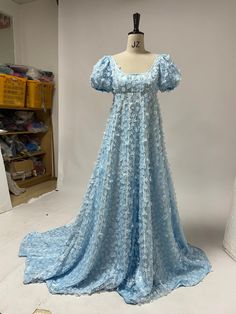 Daphne Bridgerton Blue Dress, Regency Ball Dress, Blue Victorian Dress Aesthetic, Bridgerton Daphne Dresses, Daphne Bridgerton Inspired Outfit, Regency Era Gown, Regency Dress Blue, Regency Dress Bridgerton, Blue Bridgerton Dress