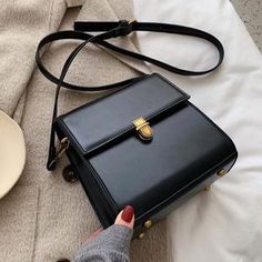 Square Shoulder Bag, My Style Bags, Fancy Bags, Shoulder Bags For Women, Designer Crossbody, Bags Designer Fashion, Fun Bags