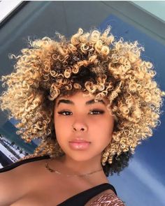 Different Hairstyle Ideas Using Indique Hair Extensions and Wigs Blonde Hair Goals, Blonde Natural Hair, Semi Permanent Hair Dye, Black Hair Dye, Blonde Short, Curly Hair Photos, Natural Blonde, Natural Afro Hairstyles, Dyed Natural Hair