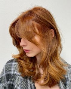 Butterfly Haircuts, Butterfly Haircut, Are Ideas, Shaggy Haircuts, Ginger Hair Color, Fall Hair Cuts, Haircuts Straight Hair, Auburn Hair, Mid Length Hair