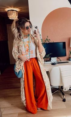 Duster Kimono Outfits, Summer To Fall Transition Outfits Boho, Modern 70s Aesthetic Outfit, Fall Western Boho Outfits, Tomboy Style Outfits Feminine Summer, Earthy Style Summer, Christian Boho Outfits, Boho Duster Outfit, Plus Size Earthy Outfits Summer