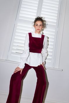 Velvet Outfit Aesthetic, Styling Velvet Pants, Velvet Corset Top Outfit, Red Velvet Top Outfit, Red Velvet Pants Outfit, Red Pants Outfits, Velvet Outfit Ideas, Velvet Casual Dress, Velvet Tops Outfit