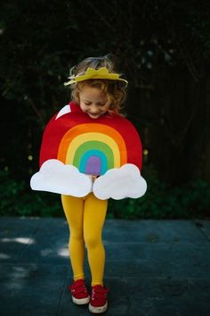 Best Toddler Halloween Costumes, Rainbow Halloween Costume, Rainbow Costume, Diy Fantasia, Rainbow Costumes, Rainbow Halloween, Halloween Infantil, Baby Kostüm, Diy Costumes Kids