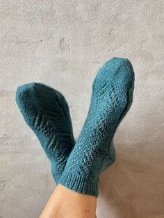 Ida socks from Önling, knitting pattern Nordic Knitting Patterns, Knitted Socks Free Pattern, Pretty Socks, Knitting Kit, Sock Knitting Patterns, Mohair Yarn, Soft Sock, Wrap Heels, Sock Patterns