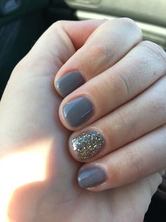 Grey Gel Manicure, Grey Gel Nails Short, Gray And Gold Nails, Toe Colors, Grey Gel Nails, Evil Eye Nails, Nails Dip, Short Gel Nails, Ombre Acrylic Nails