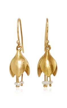 Allium Bud Earring With Seed Pearls by ANNETTE FERDINANDSEN for Preorder on Moda Operandi Tiny Accessories, Jewellery Pearl, Gold Inspiration, Pre Fall 2016, Gold Earrings Designs, 18k Gold Jewelry, Ear Cuffs, Floral Jewellery, Metal Clay