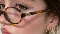 Glasses Aesthetic Girl, Glasses Miumiu, Outfits With Glasses, Glasses And Makeup, Glasses Outfits, Fashion Eyeliner, Glasses Outfit, Miu Miu Glasses, Glasses Inspiration