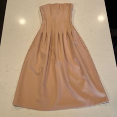 Nwt Strapless Dress From H&M. Beautiful Blush Pink Color. Incredibly Flattering. Top Has Almost A Corset Effect. Perfect Fit To Flare Shape. Size 4. Palm Print Dress, Strapless Denim Dress, Navy Blue Mini Dress, Flowy Midi Dress, Blush Pink Color, White Strapless Dress, Dress H&m, Cheetah Print Dress, Black Satin Dress