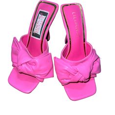 Hot Pink Bow Heels Never Worn ! Was Just Too Small On Me Bought From Boutique Near Me Pink Heels With 4-inch Square Toe, Pink Synthetic Square Toe Heels, Pink Bow Heels, Bow Heels, Shoes Pink, Pink Bow, Steve Madden Shoes, Shoes Women Heels, Steve Madden