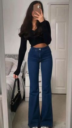 fall outfit, black shirt, long sleeve fall outfit, fall aesthetic, white shirt, college fall outfit, Bell Jeans Outfit, Bell Bottom Jeans Outfit, Casual Day Outfits, Bottom Jeans, Outfit Jeans, Fashion Hacks Clothes, Cute Simple Outfits, Bell Bottom, Casual Style Outfits