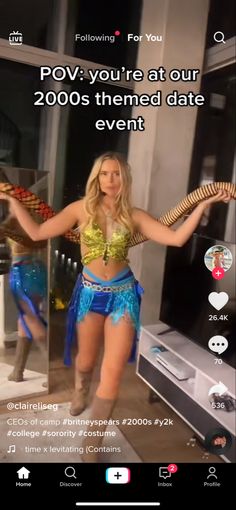 Britney Spears Halloween Costume, Britney Spears Costume, Britney Spears 2000, Pop Star Costumes, Blonde Halloween Costumes, Halloween Costumes Friends, Halloween 2020, Cool Halloween Costumes, Themed Outfits