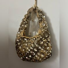 Nwt Viral Made In India Beaded Bag In Gold Beaded Sequins Such A Gorgeous Metallic! Bundle Other Nwt Beaded Bags From My Closet For An Offer- Items Ship Same Or Next Day Cheap Beaded Shoulder Bag As Gift, Beaded Shoulder Bag, Beaded Bag, Beaded Bags, Gold Floral, Gold Beads, Bag Lady, India, Shoulder Bag