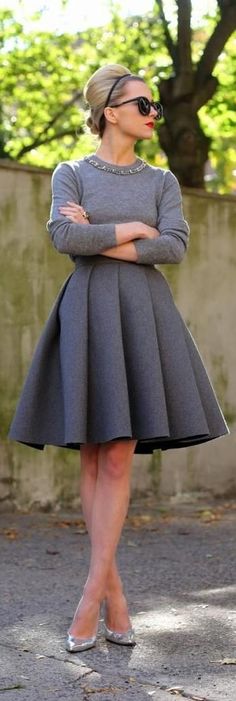 Grey Fall Outfit Ideas. Embellished Neckline, Retro Mode, Neckline Dress, فستان سهرة, Winter Skirt, Moda Vintage, Mode Vintage, Fashion Mode, Looks Style