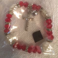 Red And White Beaded Bracelet With Crystal Cross Charm Hispanic Bracelets, Guatemalan Flag, Bracelets Colors, White Beaded Bracelet, Bracelets Beads, White Bracelet, Crystal Cross, White Bracelets, Bead Bracelets