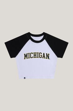 University of Michigan Homerun Tee – Hype and Vice Michigan Clothes, Grandma House, Gameday Fits, Soffe Shorts, College Things, College House, Georgia Southern, Logo Application, Kent State