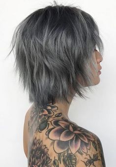 Silver Ash Hair, Hairstyles For Fine Hair, Fine Curly Hair, Textured Bob, Medium Short Hair, Best Short Haircuts, Haircuts For Fine Hair, Trendy Short Hair Styles