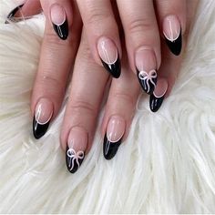 Black Cute Nail Designs, Nails Idea Black And White, French Art Nail Design, Black Nails Minimalist, How To Paint Bows On Nails, Bow On Nails Design, Almond Nail French Tips, Nails Bows Design, Bow Design On Nails