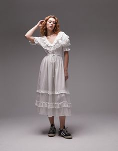 Dresses by Topshop Welcome to the next phase of Topshop V-neck Ruffle yoke Puff sleeves Tie waist Tiered hem Regular fit Dress Styling Ideas, Jellyfish Dress, Regency Aesthetic, Last Dinner, Outfits Trending, Dress Styling, Dresses Luxury, Designer Evening Dresses, Rose Boutique