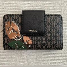 Fossil Madison Multifunction Wallet Nwt. Msrp $70 Material: Pvc/Leather Trim Interior Material: 100% Polyester Interior Details: 12 Credit Card Slots, 1 Note Compartment, 1 Id Window, 2 Slide Pockets Measurements: 14.0 Cm L X 1.9 Cm W X 10.2 Cm H Silhouette: Multifunction Platform: Madison Black Hardware: Old English Brass Exterior Details: 1 Back Zip Pocket Closure: Snap Great Mothers Day Gift. Fossil Wallets For Men, Fossil Wallet, Exterior Details, Fossil Bags, Black Hardware, Old English, Leather Trim, Interior Details, Leather Trims