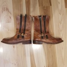 Purchased New. Only Worn A Few Times. Amazing Quality And Design Meant To Look Worn. Camel Color. Size 7.5 Woman Bedding, Bed Stu, Camel Color, Moto Boots, Cobbler, To Look, Camel, Size 7, Women Shoes