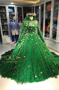 Te Fiti Costume, Moana Movie, Te Fiti, Istoria Modei, Skirt Costume, Fantasy Dresses, Fantasy Gowns, Closet Makeover, Pretty Prom Dresses