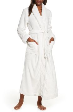 Plush Robe, Fleece Robe, Cashmere Socks, Resort Outfit, Women's Nightgowns, Cozy Gift, Sleepwear Robe, Sleepwear Women, Tie Belt